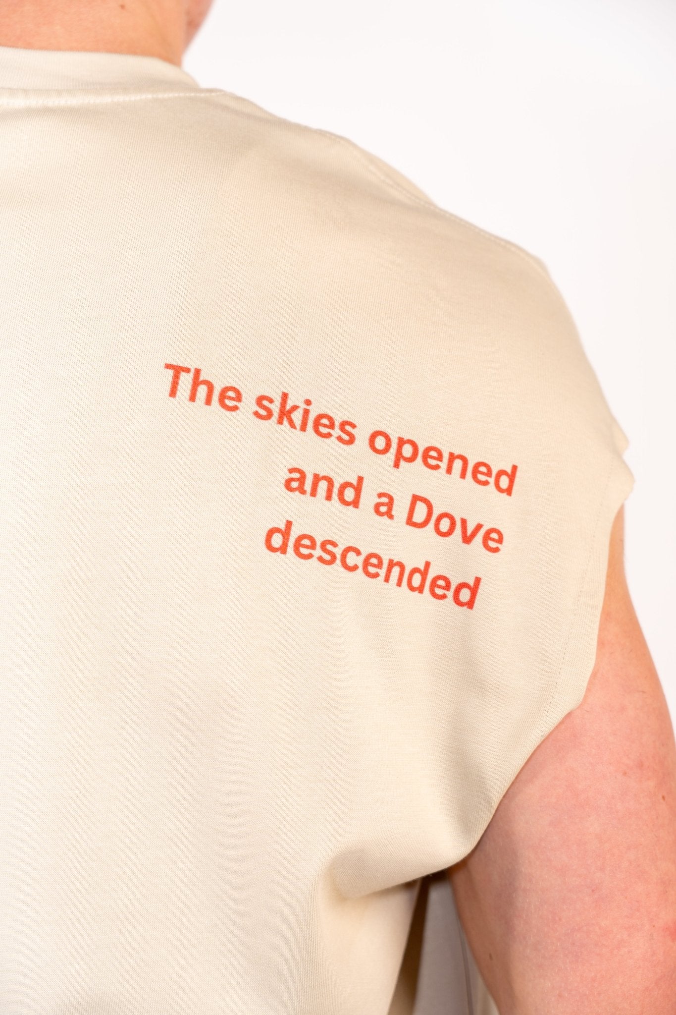 VETTED SLEEVELESS DOVE TEE - FADED SAIL
