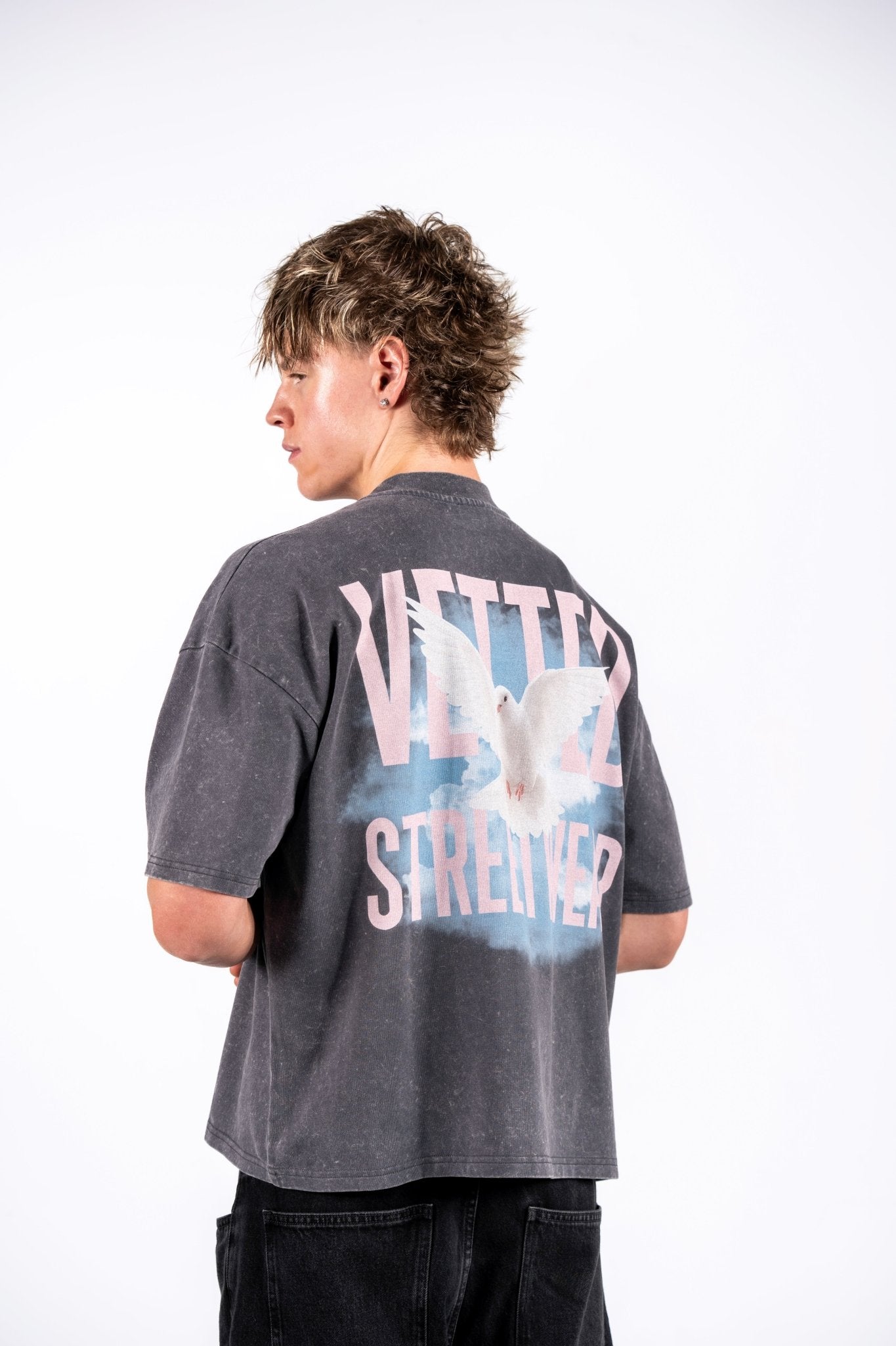 VETTED DOVE GREY TEE