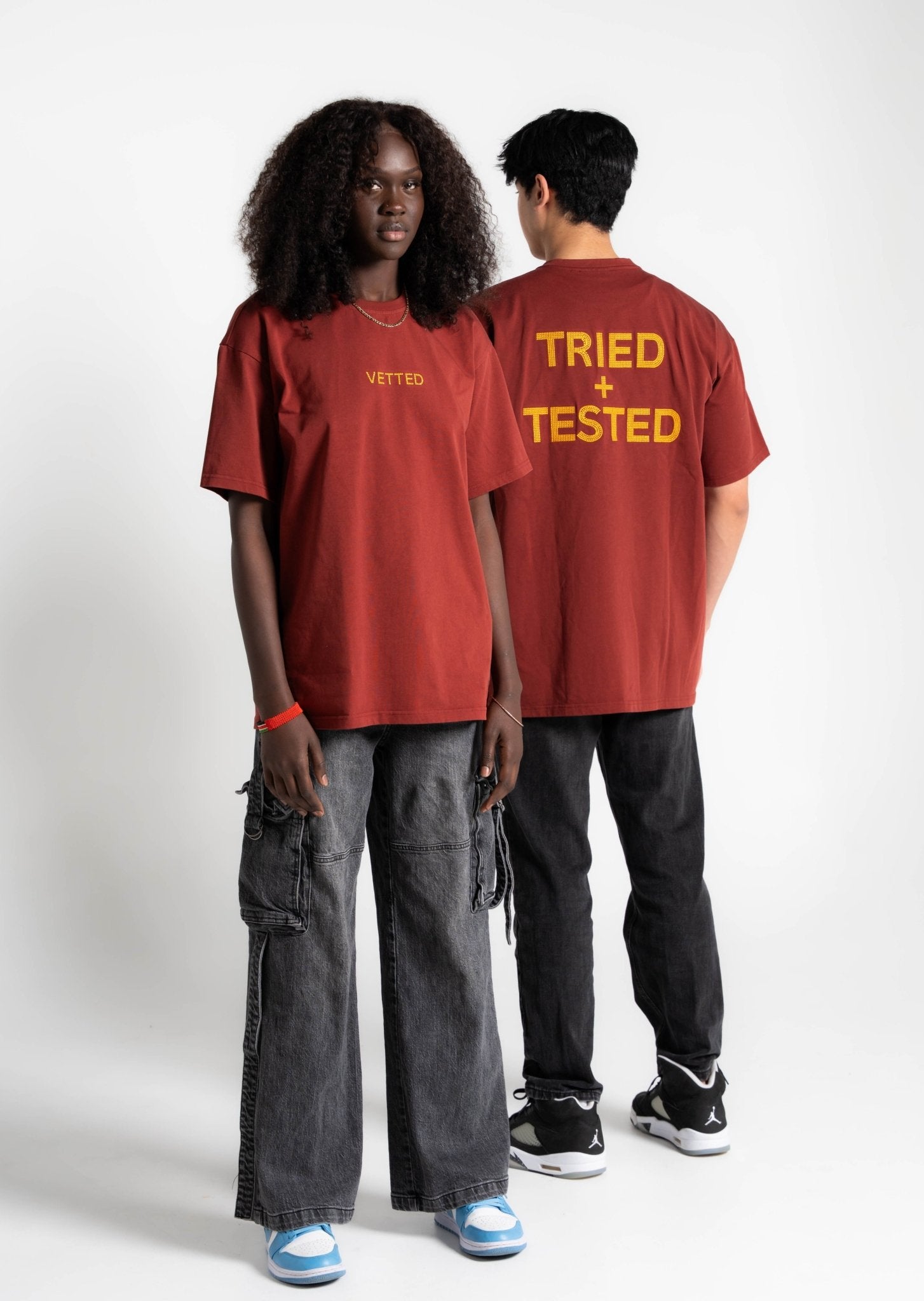 VETTED EMBROIDERED VINTAGE WASHED TEE - CRIMSON BROWN