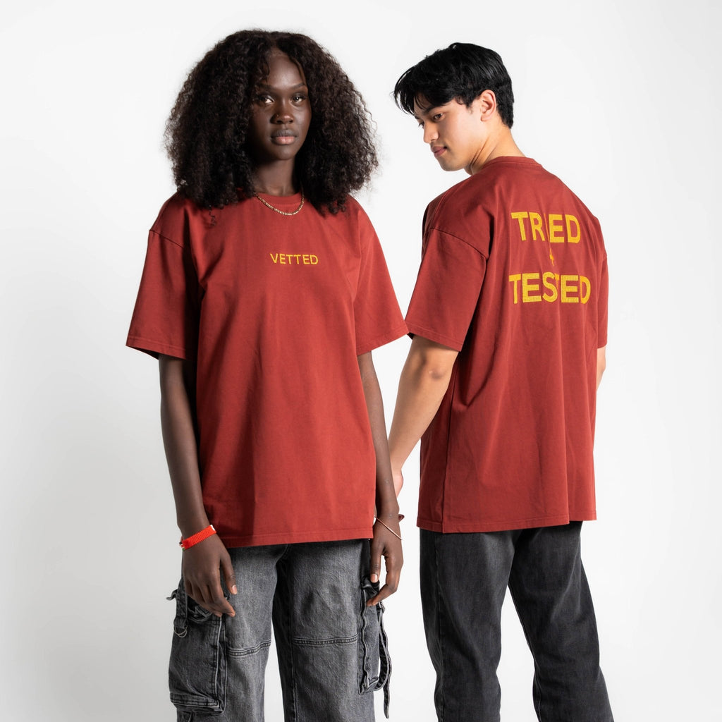 VETTED EMBROIDERED VINTAGE WASHED TEE - CRIMSON BROWN